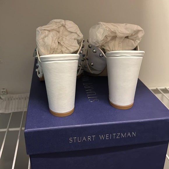 White Stuart Weitzman heels. Size: 5 - Picture 2 of 3